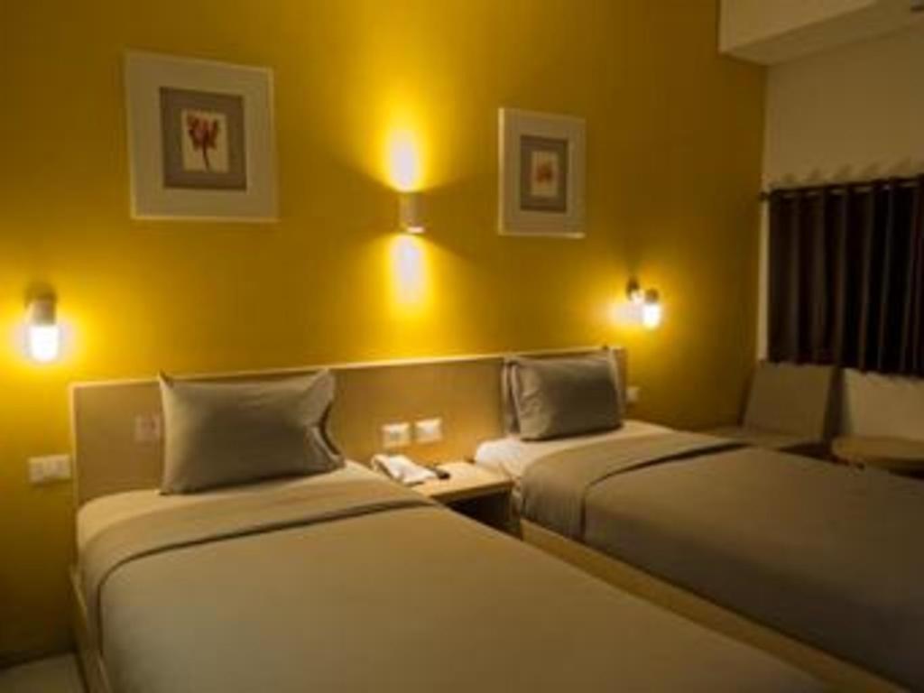 Hotel Tibera Taman Cibeunying Bandung Eksteriør billede