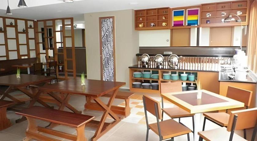 Hotel Tibera Taman Cibeunying Bandung Eksteriør billede
