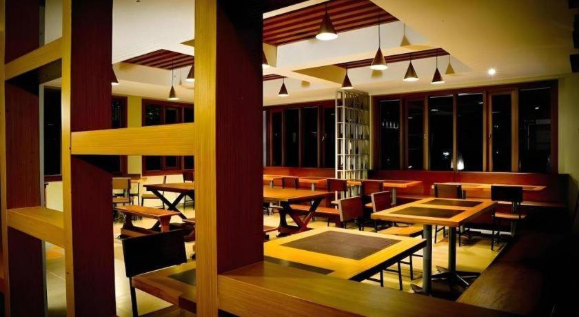 Hotel Tibera Taman Cibeunying Bandung Eksteriør billede